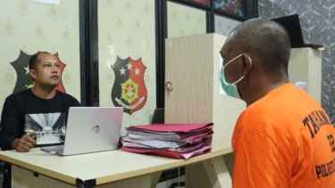 Pelaku rudapaksa kepada anak kandungnya diperiksa Polres Serang Kota, Banten