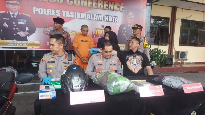 Satreskrim Polres Tasikmalaya rilis kasus tewasnya PSK di kamar kos