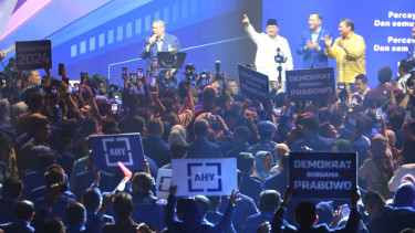 Momen Prabowo, SBY, AHY Joget Bareng