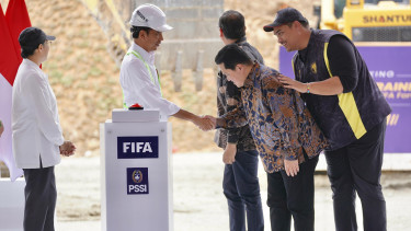 Presiden Jokowi, Ketum PSSI Erick Thohir dan Menpora Dito