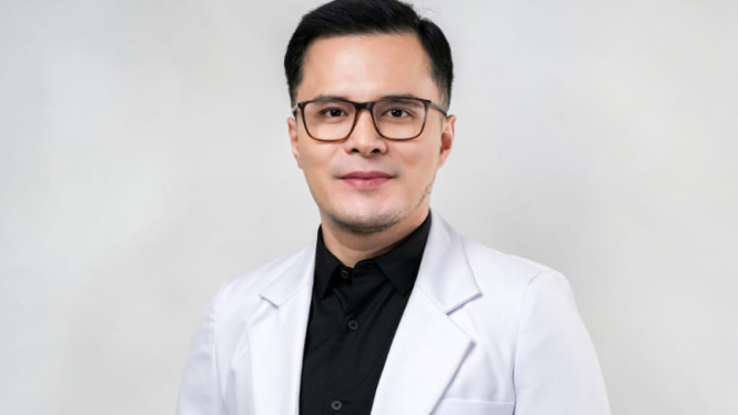 Dokter Oky Pratama.
