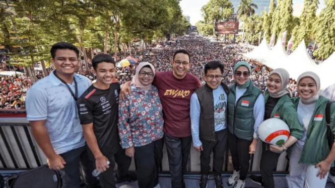 Antusias warga Sulsel hadiri jalan gembira Anies-Muhaimin (AMIN) di Makassar.