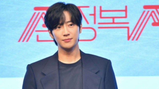 Lee Sang Yeob