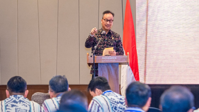 Menteri Perindustrian, Agus Gumiwang Kartasasmita