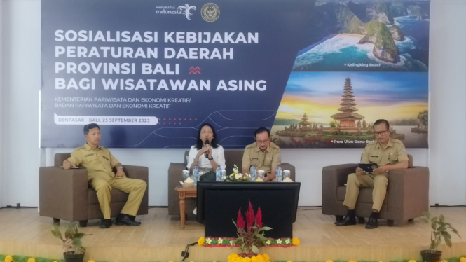 Sosialisasi kebijakan Peraturan Daerah Provinsi Bali bagi wisatawan asing.
