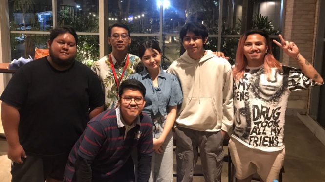 Pemain Film Pendek Jarak Antar Kanvas