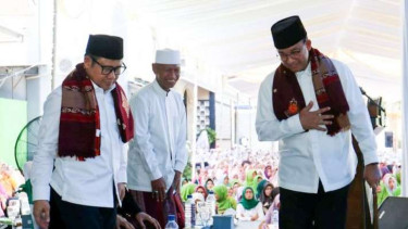 Bakal capres dan cawapres Anies Baswedan-Muhaimin Iskandar saat safari politik ke Ponpes Darussalam Blokagung, Banyuwangi, Jawa Timur. Kamis, 28 September 2023.