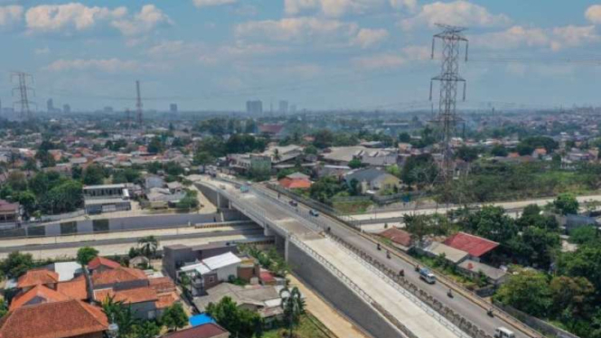 tol Cinere-Serpong.