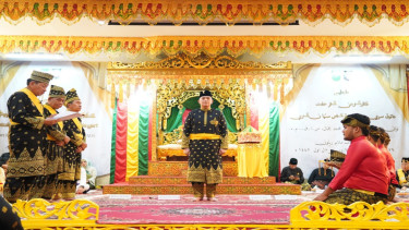 Kapolda Riau Irjen Moh Iqbal menerima gelar Datuk Seri Jaya Perkasa Setia Negeri