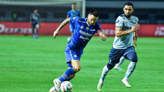 Marc Klok, Duel Persib Bandung vs Persita Tangerang