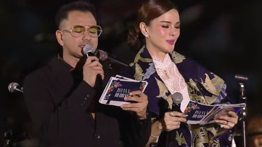 Raffi Ahmad dan Astrid Tiar di acara Istana Berbatik