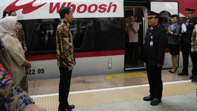 Kereta Cepat Jakarta-Bandung, Peluncuran dan Pembukaan