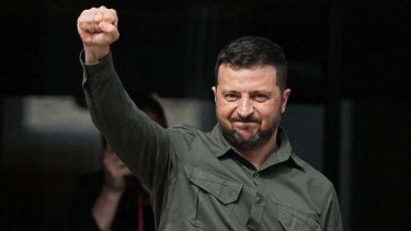 VIVA Militer; Presiden Ukraina, Volodymyr Zelensky
