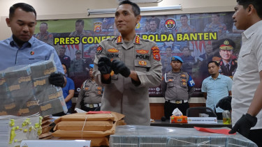 Penampakan Uang Hasil Korupsi Pelabuhan Warnasari Cilegon 
