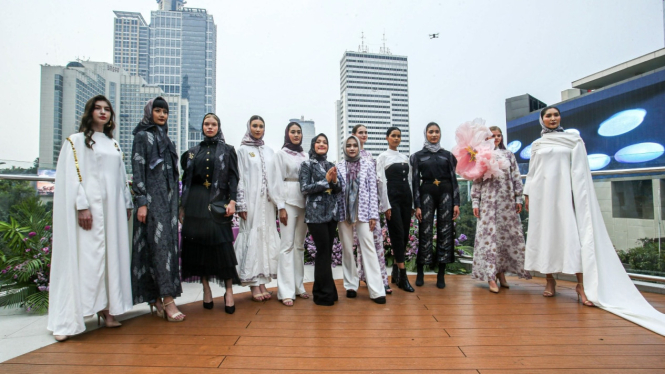 Koleksi batik La Sabelle x Batik Trusmi.