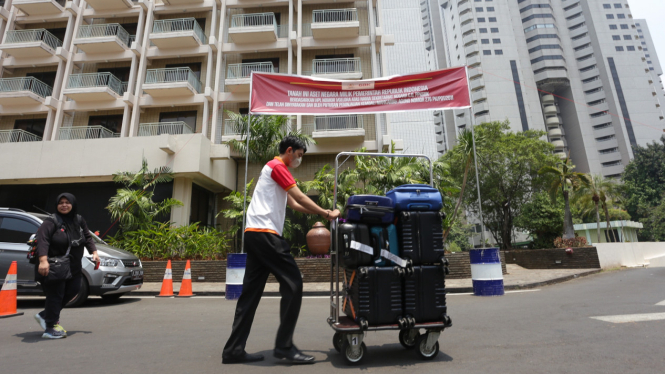 Hotel Sultan, Pengambil Alihan Aset Negara