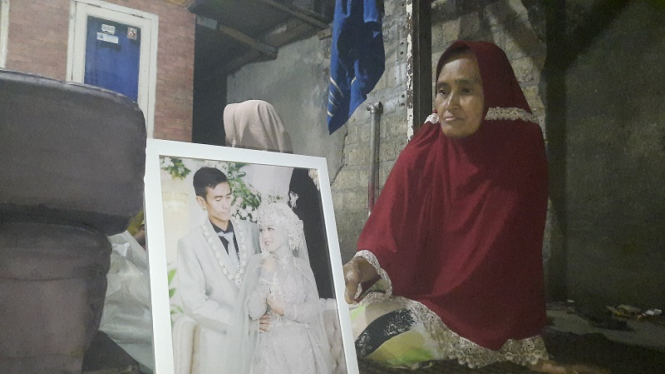 Pengantin baru bernama Mustofa, kehilangan istrinya bernama Fitri Sandayani