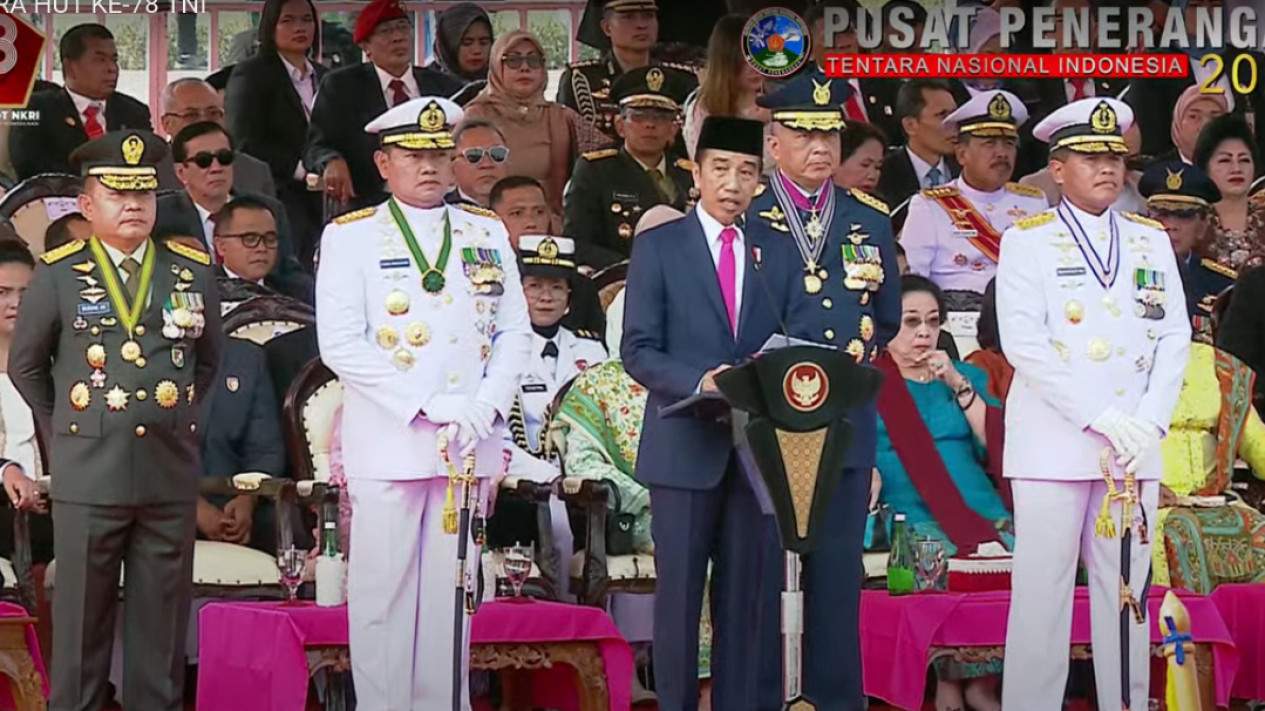 Foto Fakta Fakta Hut Ke 78 Tni Jokowi Naik Tank Amfibi Marinir Hingga Parade Alutsista Halaman 2 0513