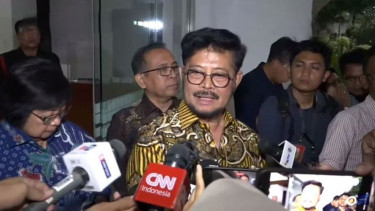 Mentan Syahrul Yasin Limpo menyerahkan surat pengunduran diri ke Jokowi