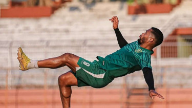 Striker Persebaya Surabaya Paulo Victor