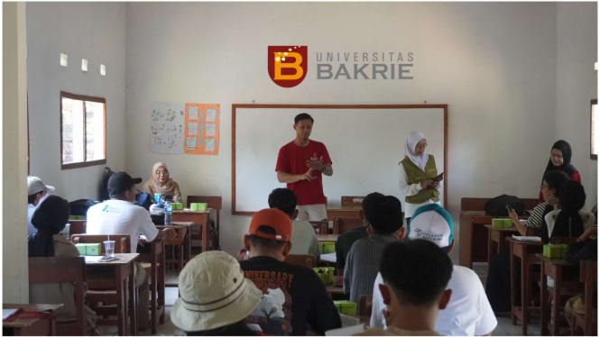 Magister Ilmu Komunikasi Universitas Bakrie Lakukan Pengabdian Masyarakat