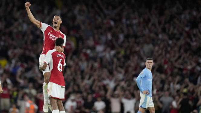 Bek Arsenal, William Saliba