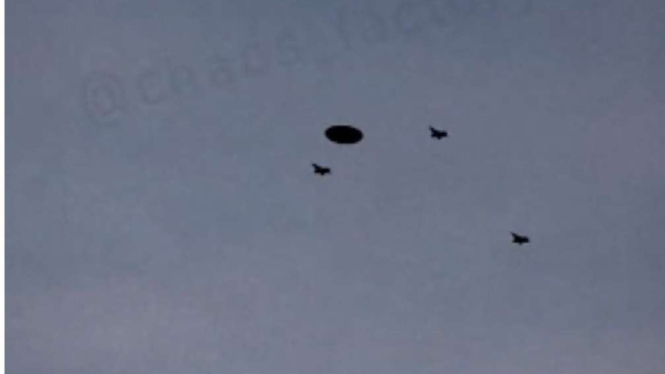 Penampakan UFO.