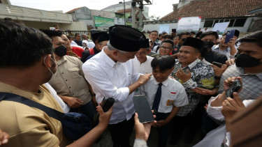 Siswa MTs NU Tasikmalaya bertemu Ganjar Pranowo