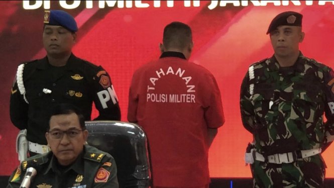 VIVA Militer: Tersangka kasus korupsi Basarnas Letkol ADM Afri Budi Cahyanto 