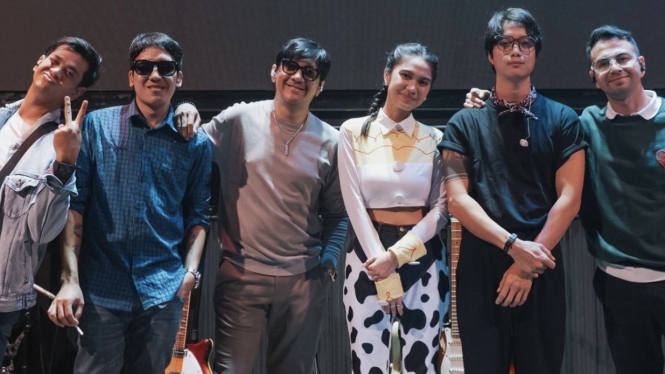 The Freedom dan Azizah Salsha.