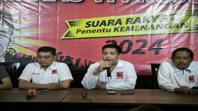 Ketua Bapilpres Projo, Panel Barus (Tengah)