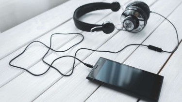 Ilustrasi headphone.