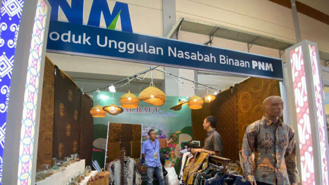 UMKM binaan PNM di pagelaran INACRAFT
