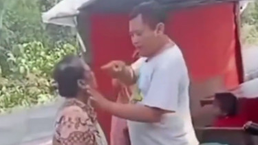 Gegara Persoalan Parkir, Pria Ludahi dan Pukul Wajah Nenek-nenek di Grobogan 