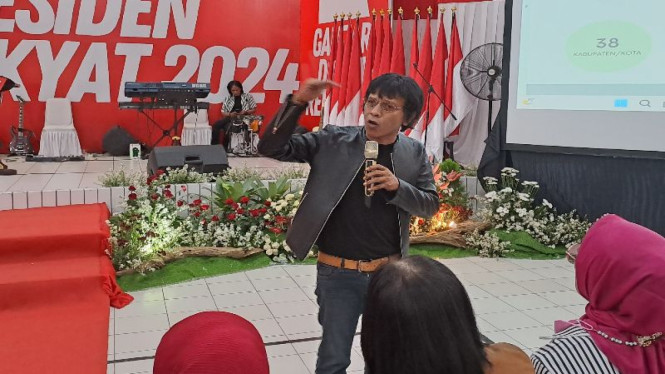 Politikus PDIP Adian Napitupulu.