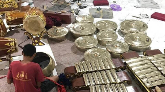 Lilik Dwi Fajar Riyanto produksi alat musik gamelan Boyolali