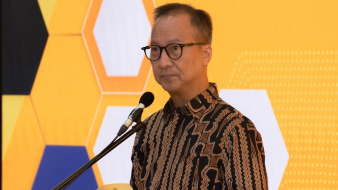 Menteri Perindustrian, Agus Gumiwang Kartasasmita