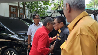 Ketum Hanura Oesman Sapta Odang alias Oso di rumah Megawati Soekarnoputri.