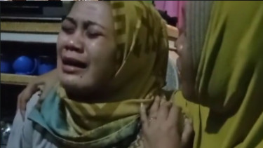 Teh Ina, perempuan yang mengaku dirasuki arwah Amalia Mustika Ratu atau Amel