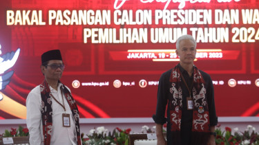 Ganjar Pranowo-Mahfud MD Daftar Capres-Cawapres di KPU
