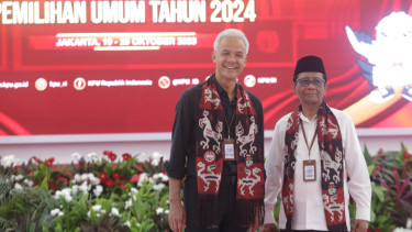 Ganjar Pranowo-Mahfud MD Daftar Capres-Cawapres di KPU
