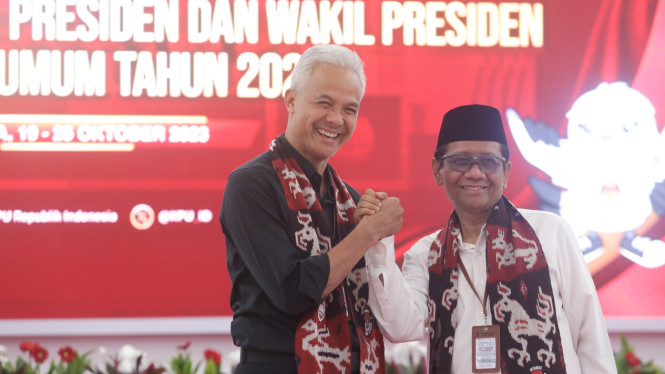 Ganjar Pranowo-Mahfud MD Daftar Capres-Cawapres di KPU