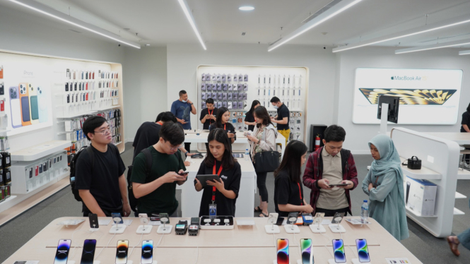 Pre-order Seri iPhone 15 di Jakarta.