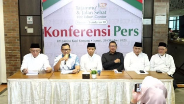 Konferensi pers acara Tajamuk dan Jalan Sehat 100 Tahun Gontor di Monas