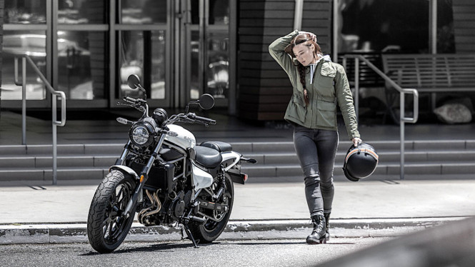 VIVA Otomotif: Kawasaki Eliminator 2024