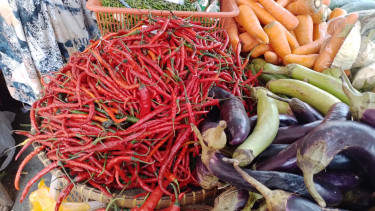 Cabai di pasar Semarang.