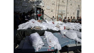 Potret Pemakaman Warga Kristen Palestina usai Gereja Dibom Israel