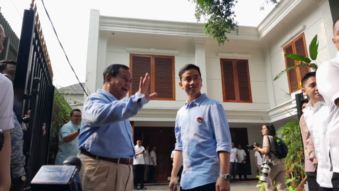 Pasangan bakal capres-cawapres Prabowo Subianto dan Gibran Rakabuming Raka