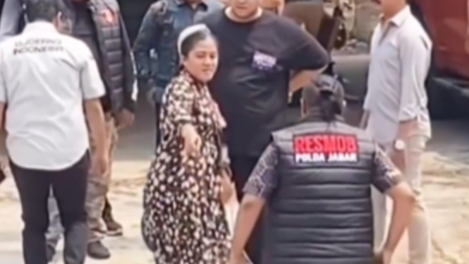 Rara pawang hujan di TKP pembunuhan ibu dan anak di Subang