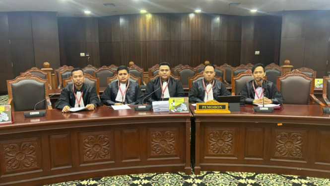 Sidang di Mahkamah Konstitusi